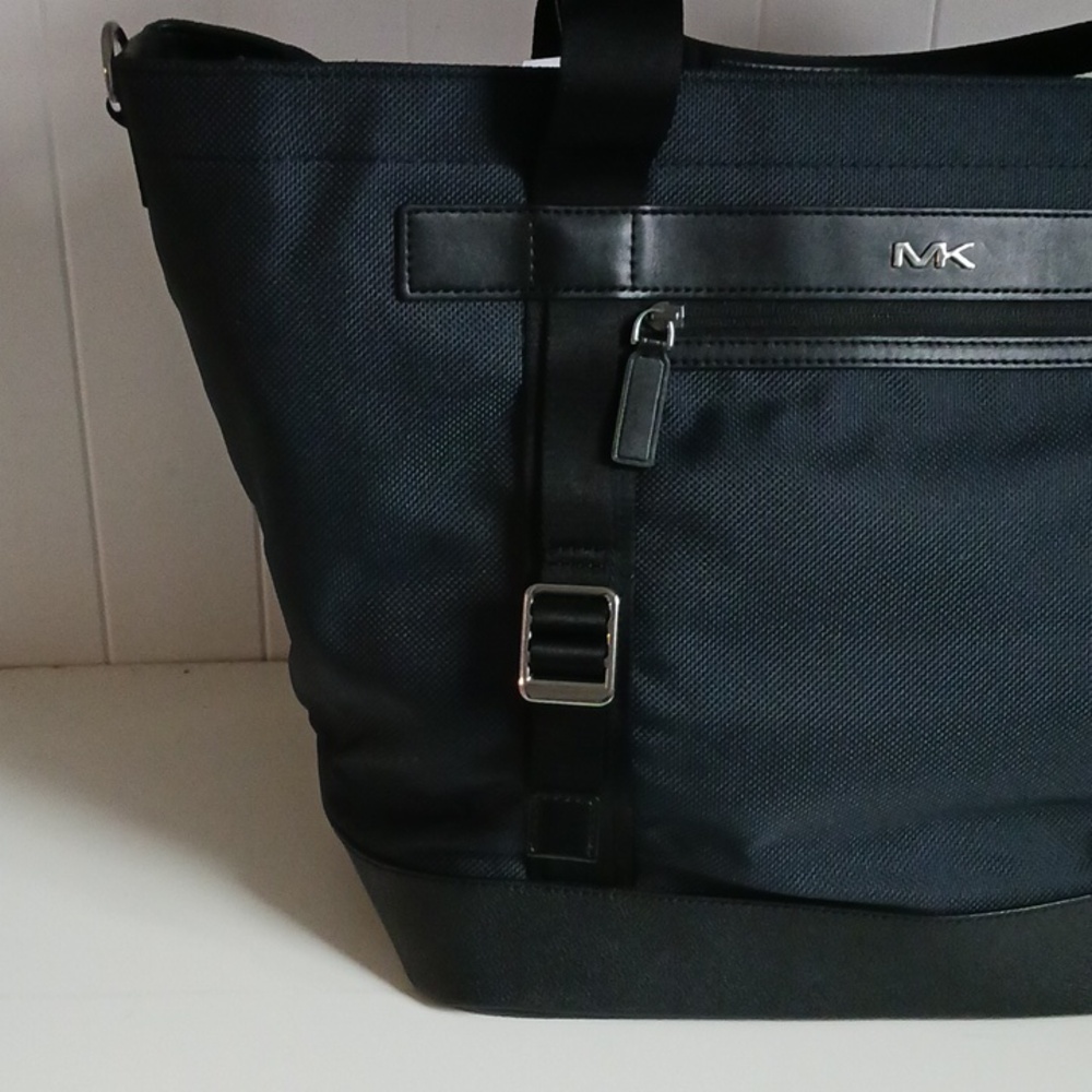Michael Kors New Black Nylon Travel Bag - Picture 4 of 9
